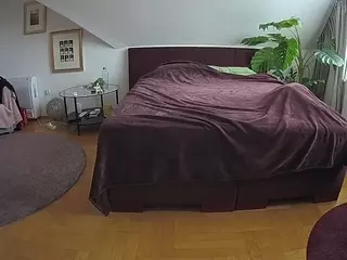 Julmodels Bedroom-A 2's Live Sex Cam Show