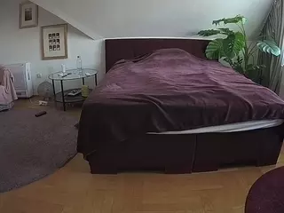 Julmodels Bedroom-A 2's Live Sex Cam Show