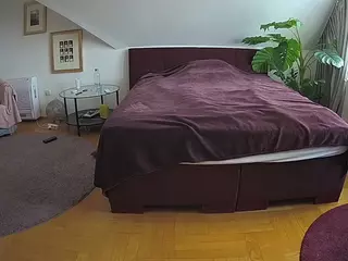 Julmodels Bedroom-A 2's Live Sex Cam Show