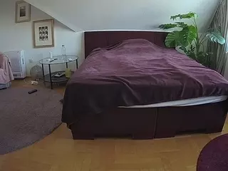 Julmodels Bedroom-A 2's Live Sex Cam Show
