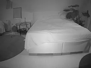 Julmodels Bedroom-A 2's Live Sex Cam Show