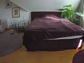 Julmodels Bedroom-A 2's Live Sex Cam Show