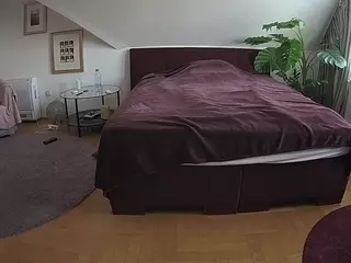 Julmodels Bedroom-A 2's Live Sex Cam Show