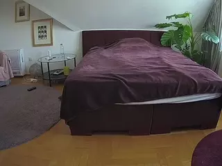 Julmodels Bedroom-A 2's Live Sex Cam Show