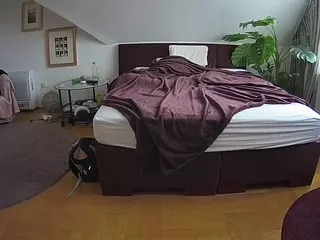 Julmodels Bedroom-A 2's Live Sex Cam Show