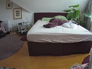 Julmodels Bedroom-A 2's Live Sex Cam Show