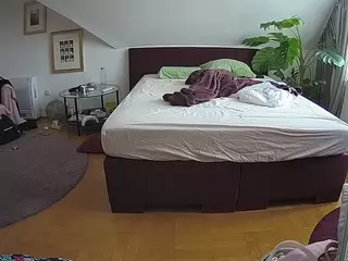 Julmodels Bedroom-A 2's Live Sex Cam Show