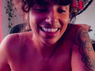 Live webcam model blow-joy on Soda Cams