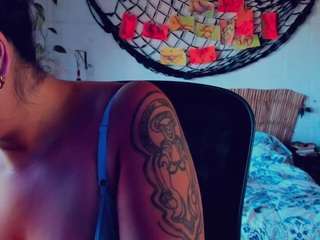 Live webcam model blow-joy on Soda Cams