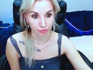 rose-shine Live Webcam on CamSoda