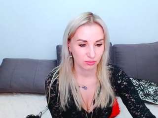 rose-shine's CamSoda show and profile