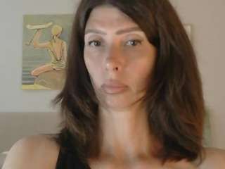 whitequeen888 live webcam show