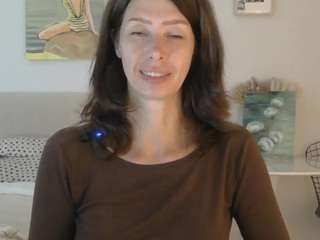 whitequeen888 live webcam show