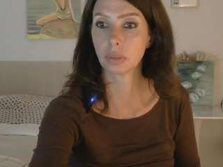 whitequeen888 live webcam show