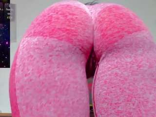 Discover Yummyass4u's steaming hot liveshow for immersive sexiness yummyass4u from CamSoda