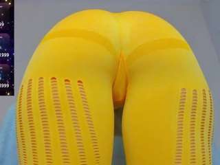 yummyass4u Live Webcam on {site_name}