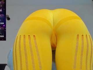 yummyass4u webcam model