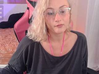 ashleyluv Live Webcam on CamSoda