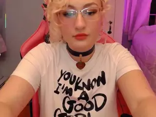 Switchy Kitty's Live Sex Cam Show