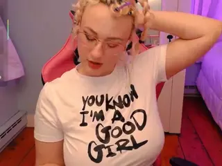 Switchy Kitty's Live Sex Cam Show