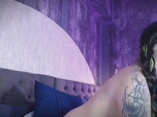 charlotte-german... Live Webcam on CamSoda