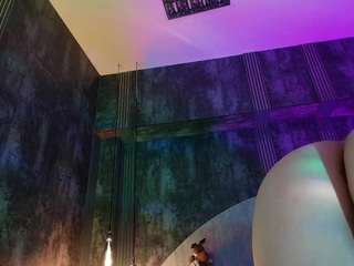 Live webcam model charlotte-germanotta on Soda Cams