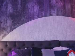 charlotte-german... Live Webcam on CamSoda