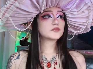 le modèle charlotte-germanotta est en webcam porno dans un show sur le site camsoda, il possède les tags suivants: ass,pussy,goth,gothgirl,hazel eyes,naked,no drinking,no smoking,oil,pov,shaved-pussy,flashing,slut,solo,spank,tattoos,tease,teen-18,xxx,young-adult