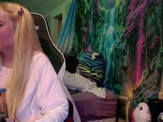 candismiths's CamSoda show and profile