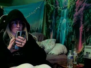 candismiths's CamSoda show and profile