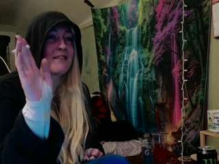 le modèle candismiths est en webcam porno dans un show sur le site camsoda, il possède les tags suivants: amateur,blowjob,twerk,toys,smoking,party,lush,lovense,kinky,housewife,flashing,drinking,doggy style,dirtytalk,dirtydancin,dildo or vibrator,deepthroat,dance,blue eyes,big tits