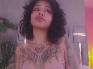 juliia-rose Live Webcam on CamSoda