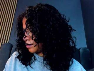 juliia-rose Live Webcam on CamSoda