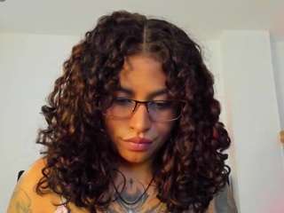 juliia-rose webcam model