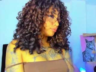 juliia-rose Live Webcam on CamSoda