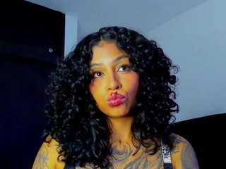 juliia-rose live webcam show
