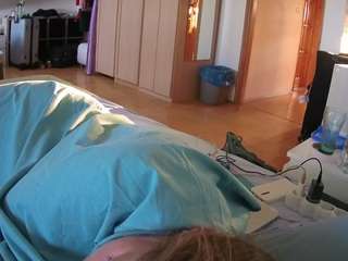 Lon Sge camsoda voyeurcam-julmodels-bed-1