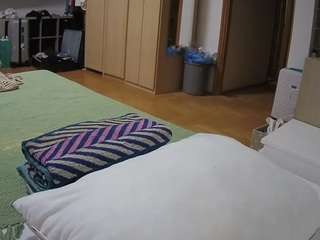 Cam Models Naked camsoda voyeurcam-julmodels-bed-1