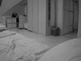 Voyeur House Tv camsoda voyeurcam-julmodels-bed-1