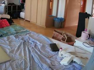 Cam Model Erickalee camsoda voyeurcam-julmodels-bed-1