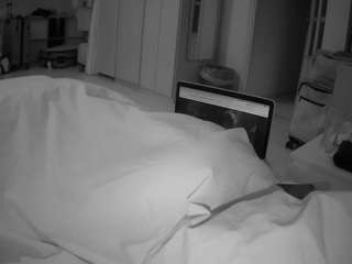 Voyeur House Live Cam camsoda voyeurcam-julmodels-bed-1