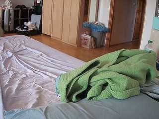 Deliaderrick camsoda voyeurcam-julmodels-bed-1