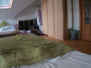 voyeurcam-julmodels-bed-1 Live Webcam on CamSoda