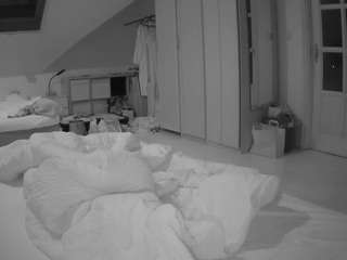 voyeurcam-julmodels-... webcam