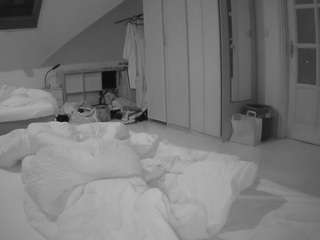 voyeurcam-julmodels-... webcam