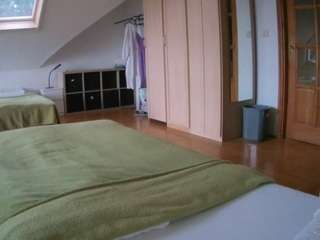 voyeurcam-julmodels-bed-1