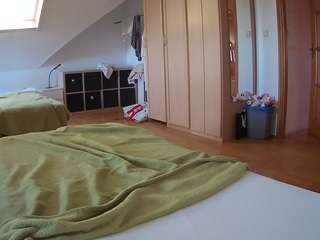 voyeurcam-julmodels-bed-1's Info Image