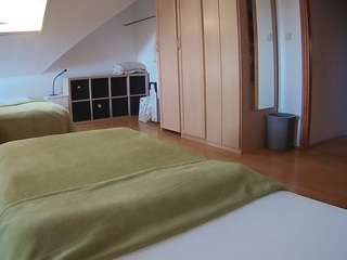 voyeurcam-julmodels-bed-1