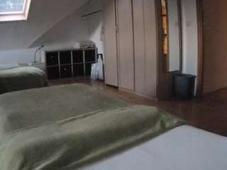 voyeurcam-julmodels-bed-1