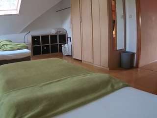 voyeurcam-julmodels-bed-1
